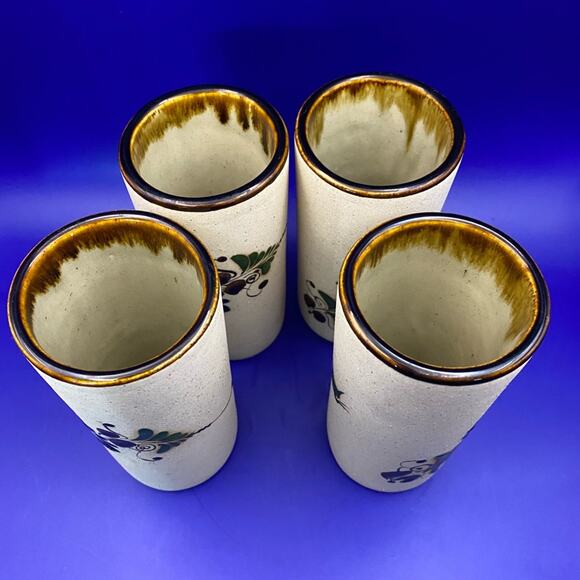 Vintage Four Mexican Tonala decorated tumblers Blue flower green leaves signed - Picture 7 of 7